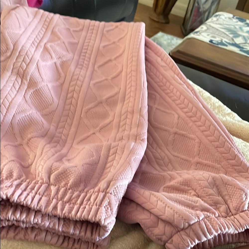 SHEIN Pink Knit Sweatpants with Cozy Cable Design